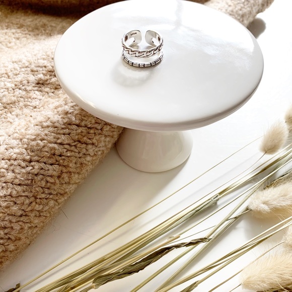 5/$25 Silver chain link double band ring - Picture 3 of 9